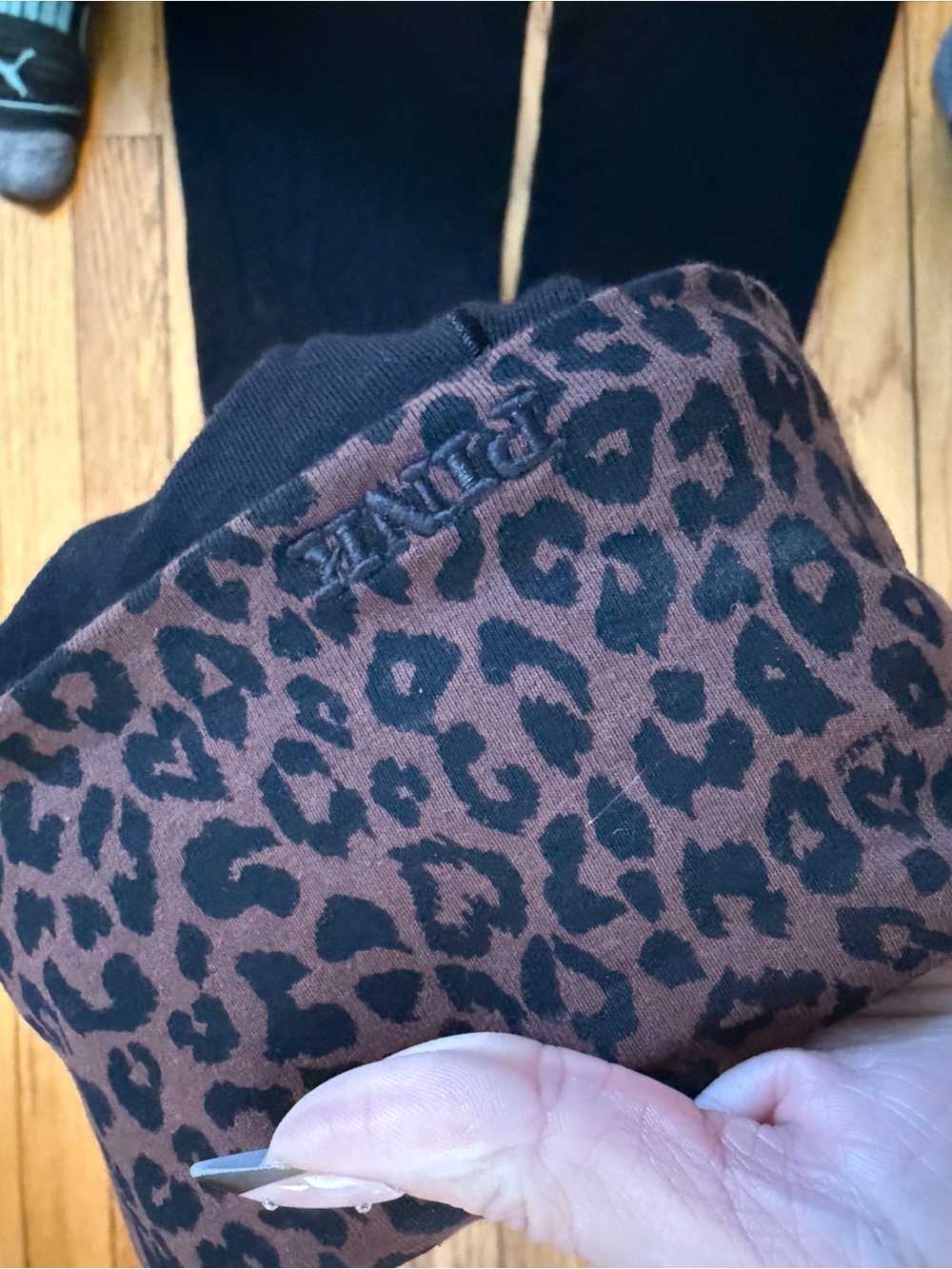 VS pink cheetah print fold-over yoga pants, M - Picture 6 of 6